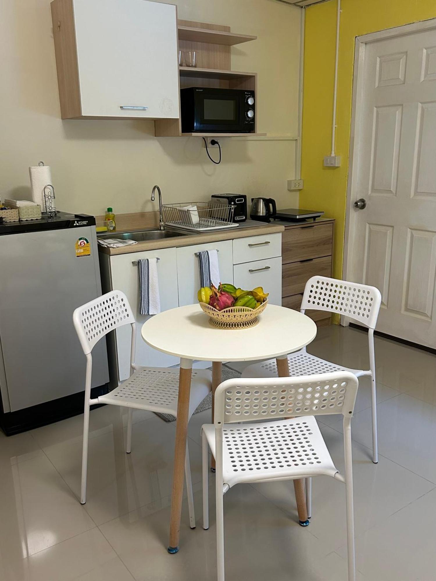 Privat bolig With Private Kitchen And Bathroom